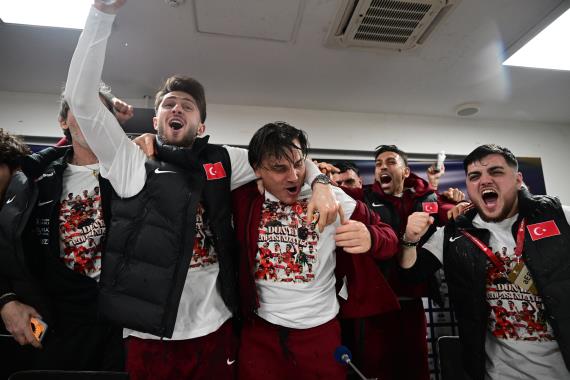 Orjinal boyutlar� i�in t�klay�n�z