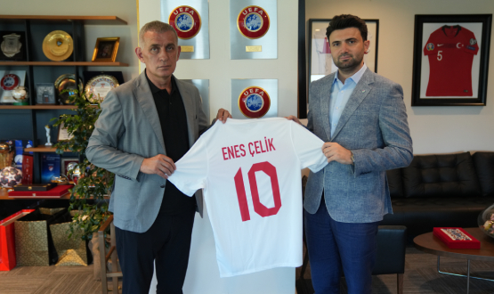 Bursaspor Bakan Enes elik, TFF Bakan Hacosmanolu'nu Ziyaret Etti