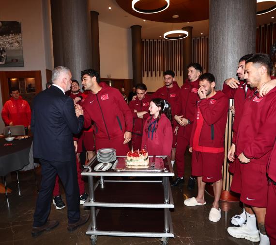 Orjinal boyutlar� i�in t�klay�n�z