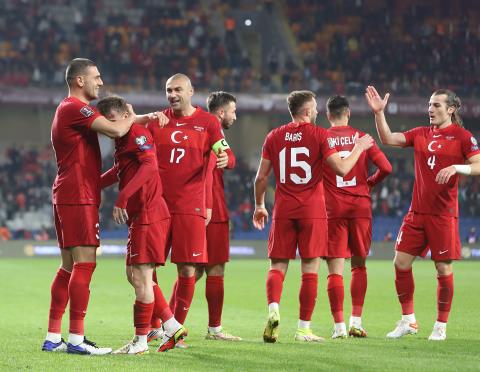 Türkiye-Cebelitarık maçında A milli takımımızın gol sevinci