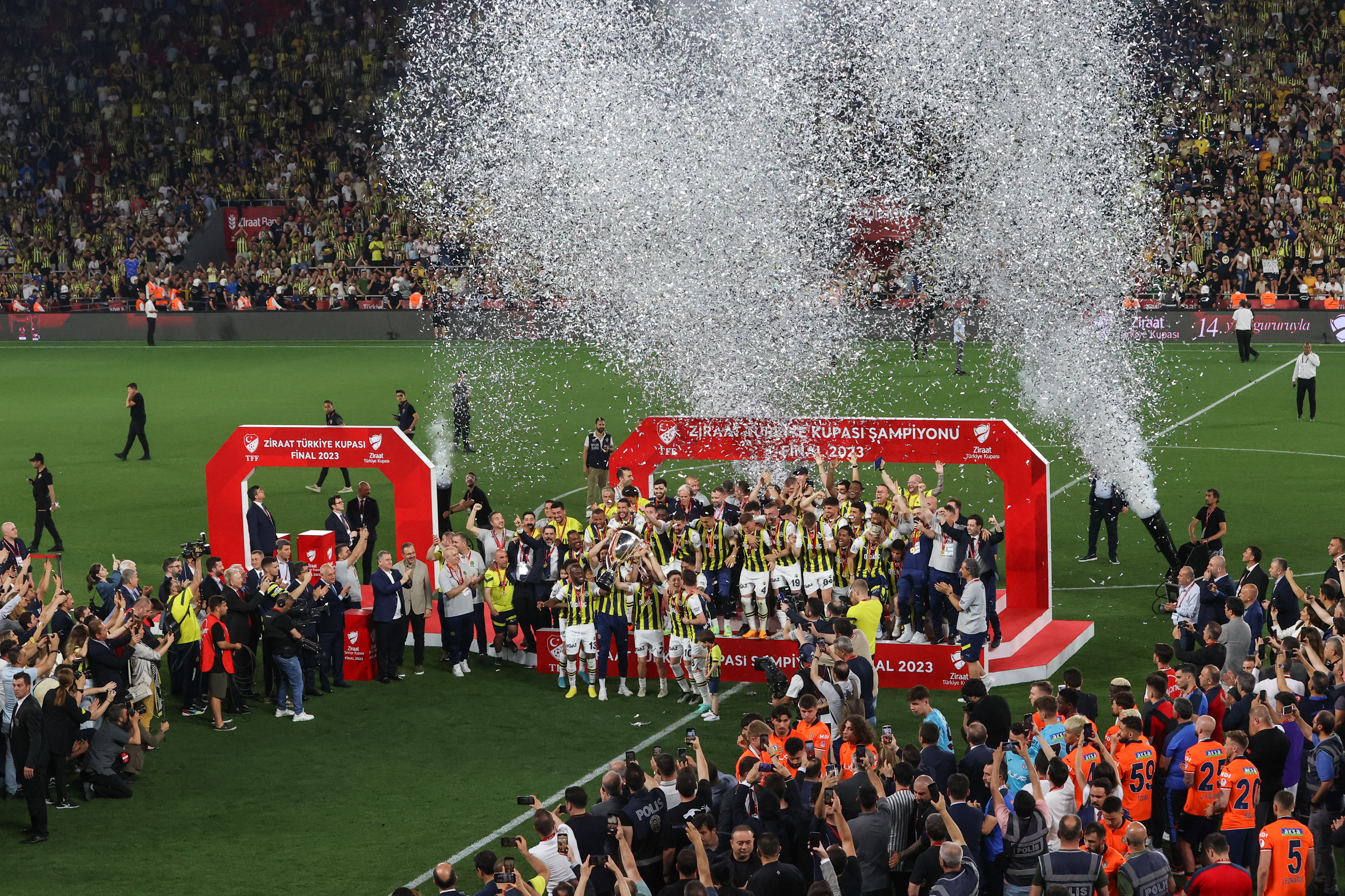 DIRECT VIDÉO. Fenerbahçe-Galatasaray: le craquage de Mourinho en Coupe de Turquie