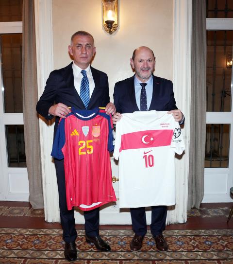 İspanya - Türkiye müsabakası öncesi Organizasyonu..