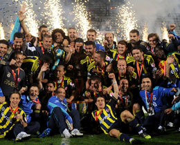 Super Kupa Coskusunu Farkli Forma Ile Yasayacaklar Kupalar Tff